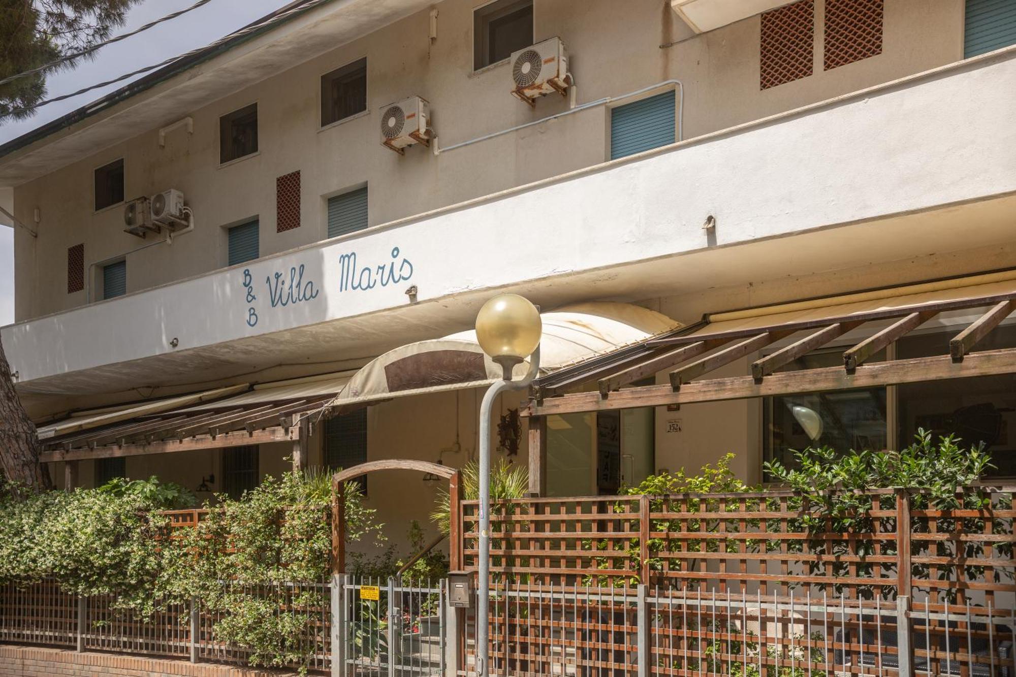 Hotel Villa Maris Римини Екстериор снимка